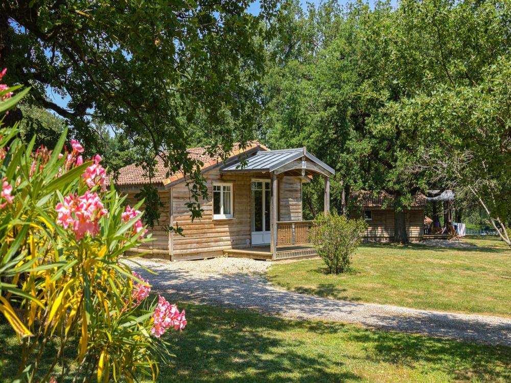 location chalet au camping du domaine de miraval